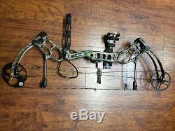 2017 Bear Ls-2 bow package ready to hunt 23-30 draw 70lb. Never hunted with
