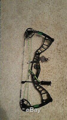 2019 Hoyt Nitrux 60-70 lb Right-Hand 27-30 in draw Hunting bow Bone Collector