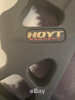 2019 Hoyt Nitrux 60-70 lb Right-Hand 27-30 in draw Hunting bow Cameron Haynes