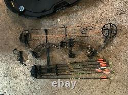 2021 Bear Compound Bow Right handed Draw, adjustable draw length and weight
