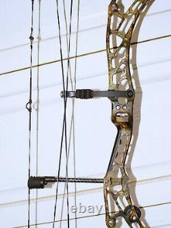 #60 Bowtech Solution SS Hunting Bow, RH, 25-31 DL