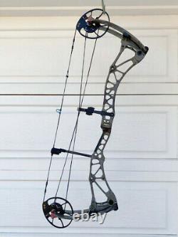 #70 Bowtech Revolt Hunting Bow, RH, Country Root Camo, Excellent+++
