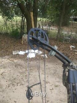 Barnett vortex hunter compound bow ready to hunt package