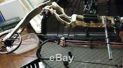 Bass pro Diamond Blackout SS Compound Bow with Case and accessories hunting