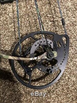 Bear Escape Compound Bow 350FPS! Hunting/ Target, Realtree Xtra Green 55-70#