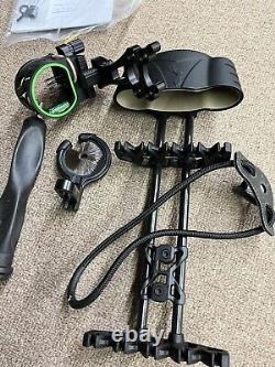 Bear Whitetail Legend Pro Bow Olive with Accessories 2022 55-70# RH 26-30