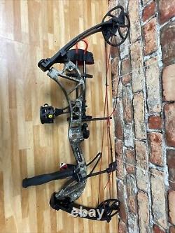 Blackout Intrigue XS Compound Bow 70# Right Hand / Camo