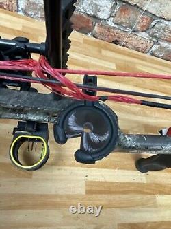 Blackout Intrigue XS Compound Bow 70# Right Hand / Camo