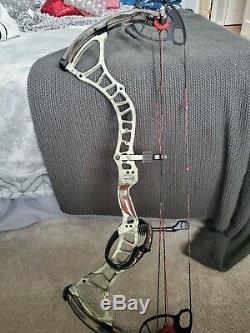 BowTech Insanity CPX Archery Bow Compound Black camo Hunting LH 60 70# 25.5 30