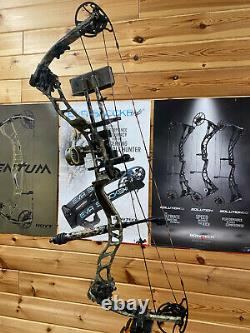 Bowtech 82nd Airborne Camo Hunting Bow Package LOADED RH Hard to Find RARE BOW