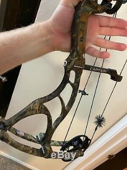 Bowtech Captain hunting bow 60-70 lb draw Condition used- well kept