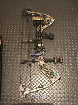 Bowtech Carbon Cure BRAND NEW WITH HIGH END HUNTING PACKAGE TOTALLY CUSTOMIZED