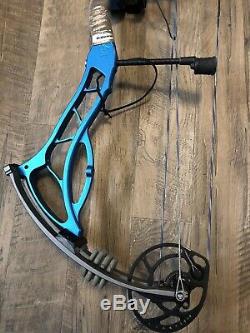 Bowtech Fanatic 2.0 XL Blue Compound Target/Hunting Bow
