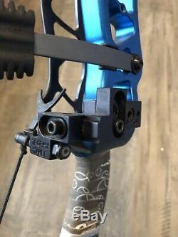 Bowtech Fanatic 2.0 XL Blue Compound Target/Hunting Bow