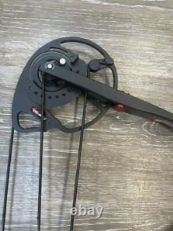 Bowtech Fuel Compound Hunting Bow 18 to 30 RH 30# to 70# Black used