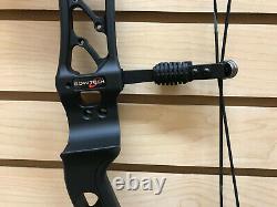 Bowtech Solution Ss Hunting Bow Black 25.5 31 Lgth 70lb Wght