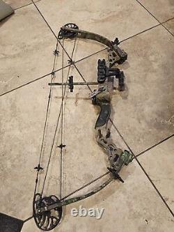 Bowtech Tomkat Compound Bow, ARCHERY DEER Hunting RH 60lb Weight 29 Length