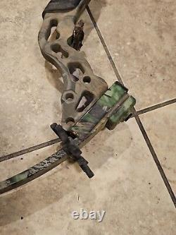 Bowtech Tomkat Compound Bow, ARCHERY DEER Hunting RH 60lb Weight 29 Length