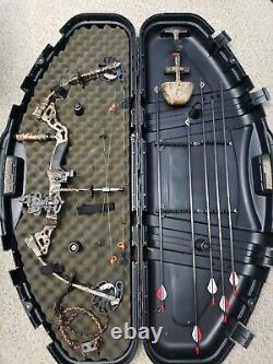 Bowtech Tomkat Compound Bow, ARCHERY DEER Hunting RH & Hard Case, Arrows