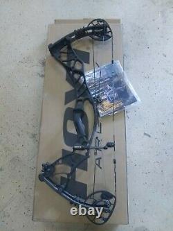 Brand NEW Hoyt Helix Turbo Compound Hunting Bow RH 70lb 29 Blackout