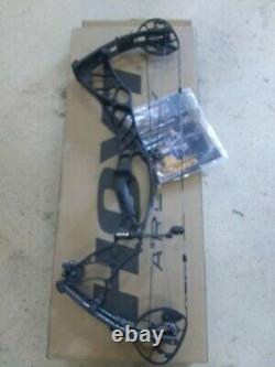Brand NEW Hoyt Helix Turbo Compound Hunting Bow RH 70lb 29 Blackout