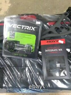 Brand new Hoyt RX-4 Alpha RH 50-60# Storm 28-30in with extras Rest sight quiver