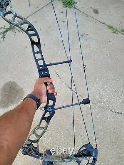 Compound bow right hand. G5 quest drive 2011. Super fast and accurate