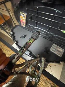 Compound bow right hand bow package used