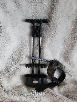 Diamond Alter Compound Bow Hunting Adult Archery Black 70 Pound Draw Adjustable