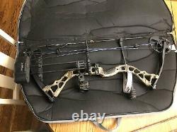 Diamond Archery Infinite Edge Pro LEFT Handed Hunting Bow Mossy Oak Country