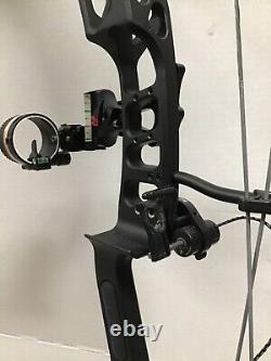 Elite Embark right hand compound bow 60 lbs 26 draw