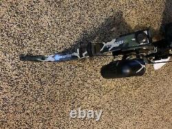 Great condition Oneida Eagle Aero Force Fishing Hunting Bow Right Med 50 LB