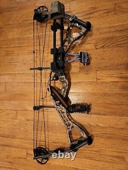 Hoyt Alphamax 32 Compound Bow right hand 70 lb 27.5