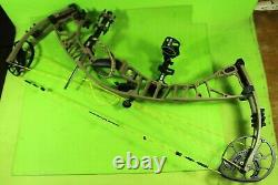 Hoyt Archery Ventum 33, Compound Bow, Right-Hand, 60-70 lbs, 26-29, RTH, Nice