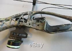 Hoyt Charger Compound Bow with Accessories Case Cover Hunting Camo