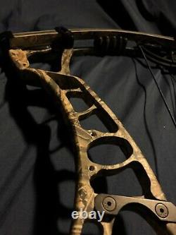 Hoyt Maxxis 31 Hunting Compound Bow XTR Cam & 1/2, 28-30 Draw, 60-70#, LH