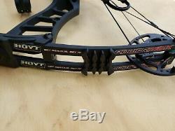 Hoyt Powermax 60-70lb draw weight RH Blackout Bow! 25.5-30 length Ready to hunt