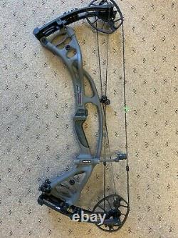Hoyt RX-4 RH 60# Storm 28-30in