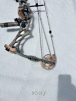 Hoyt Trykon Compound Hunting Bow 50-70 Lb Draw Wt Rt Hand. 28.5 D. L