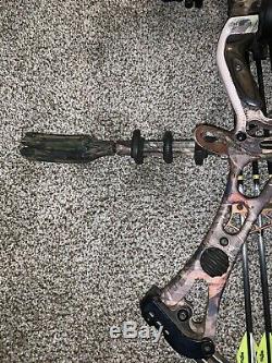 Hoyt Vectrix XL Compound Bow 60-70 RH 30 RTH Hunting Extras