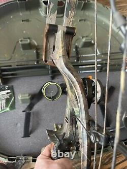 Hoyt XT2000 Compound Bow Everything You Need To Hunt Case Arrows Release