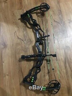Hoyt carbon spyder turbo compound hunting bow, black with custom green color