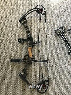 Hunting Set Mathews Monster compound bow, hunting clothes and harness + MORE
