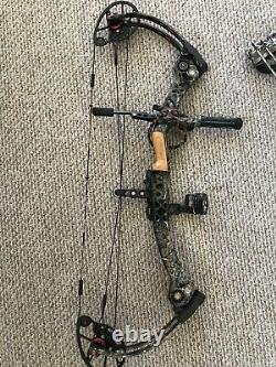 Hunting Set Mathews Monster compound bow, hunting clothes and harness + MORE
