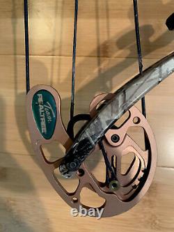 Left Handed FRED BEAR TRX 300 Compound Bow Hunting Team Realtree Great Condition