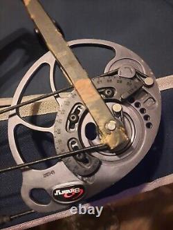 Left handed Diamond Archery Edge SB-1. In great condition. Great hunting bow