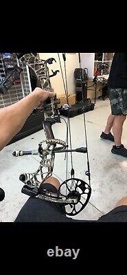 Mathews Archery VXR 28 With Accessories RealTree Edge Bow is Ready to Go