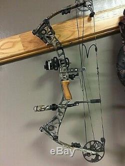 Mathews DRENALIN Right Handed bow MINT CONDITION 50-60 lb draw weight