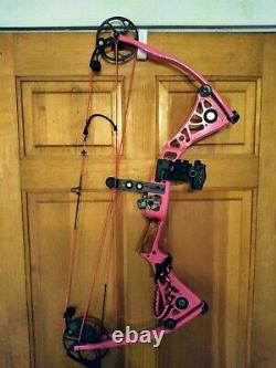 Mathews DXT Solo Cam 40/50 lb. 24 Draw Youth /Women Custom Pink Hunting Bow