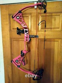 Mathews DXT Solo Cam 40/50 lb. 24 Draw Youth /Women Custom Pink Hunting Bow